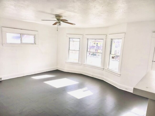 Photo - Spacious 2Bed, 1 Bath Home in Cleveland Ohio!