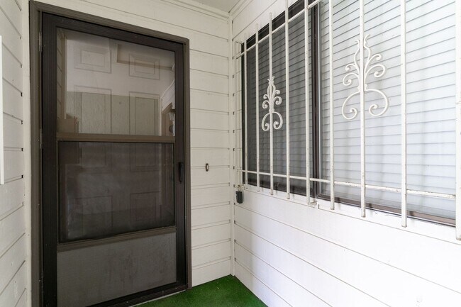 Photo - SPACIOUS 3 BEDROOM CONDO! CONVENIENT LOCATION!