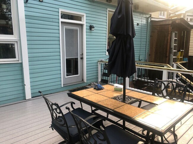 Photo - 462 Greenwood Ave NE