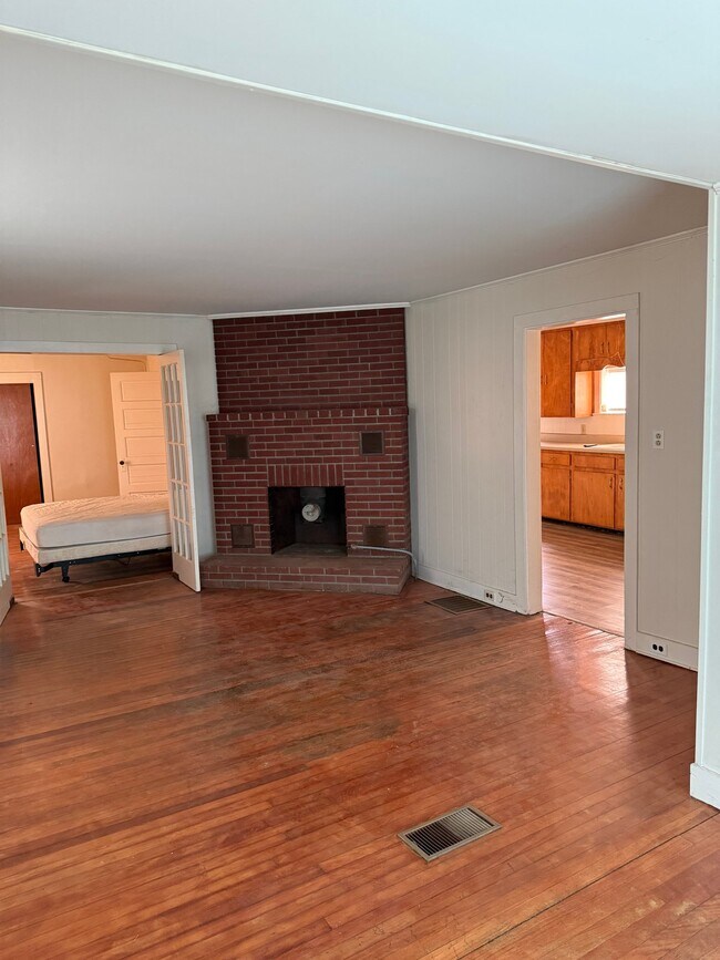 Photo - 185 Waterville Rd Unit A