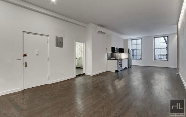 BEAUTIFUL, SPACIOUS UNION SQ FLEX-3 WITH W&D - BEAUTIFUL, SPACIOUS UNION SQ FLEX-3 WITH W&D Apartment Unit 2D