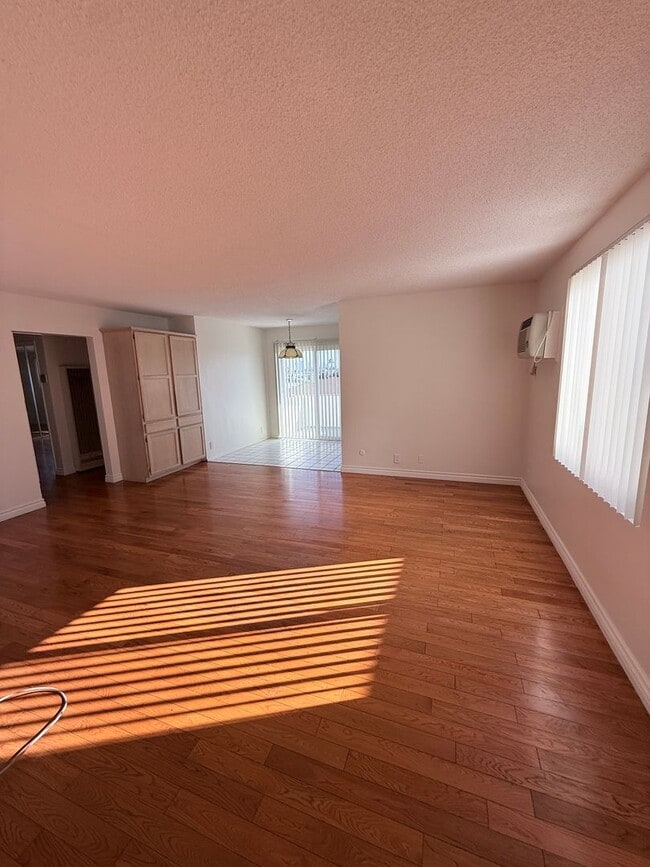 Photo - 4432 Franklin Ave Unidad 8