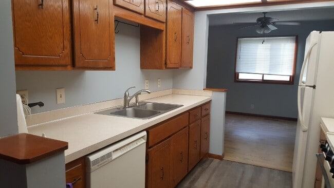 Photo - 1340 68th Ln N