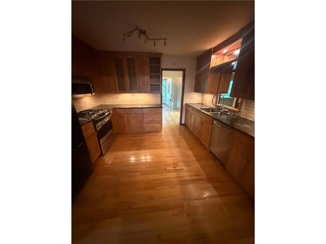 Photo - 6208 Hillside Rd