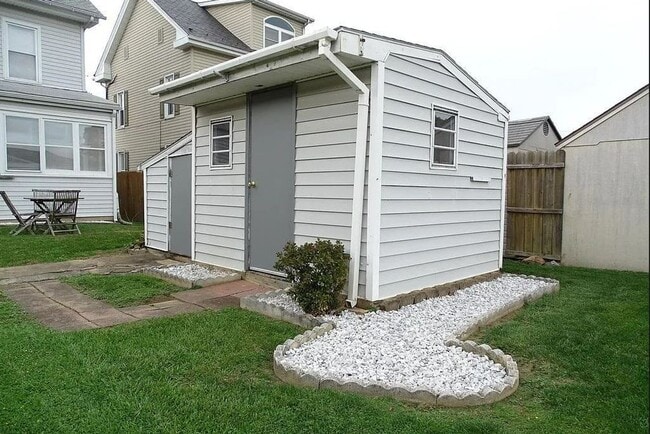 Photo - 160 W Beaver St Unit 160 W Beaver St - #B