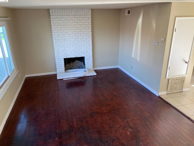 Photo - 742 Ponce De Leon Ave