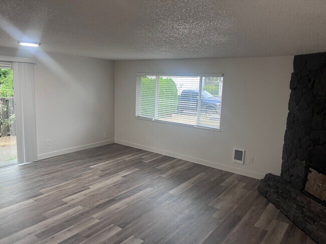 Photo - 1413 SW 22nd St Unit 1413