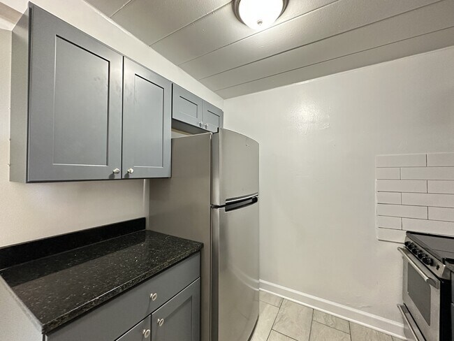 Photo - 1360 W Touhy Ave Unidad 405