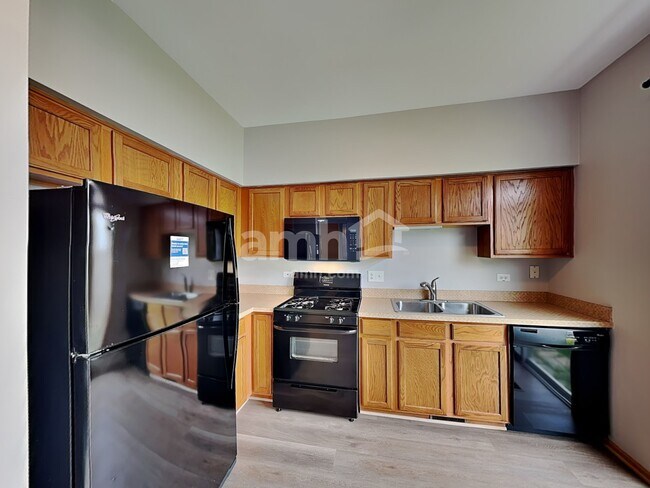 Photo - 1101 Burns Ln