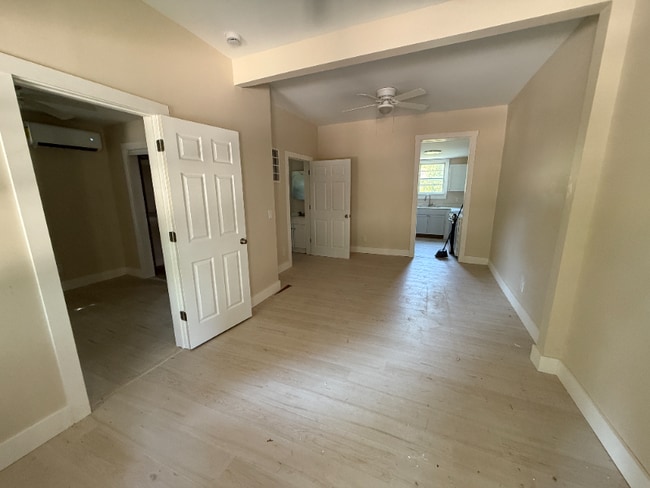 Photo - 409 S Anderson St