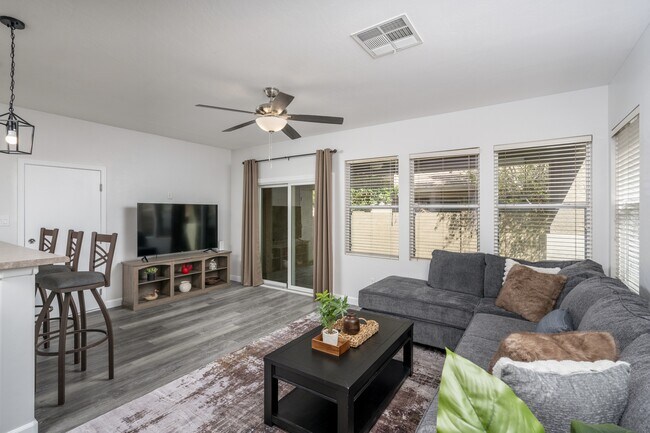 3034 W Villa Cassandra Dr