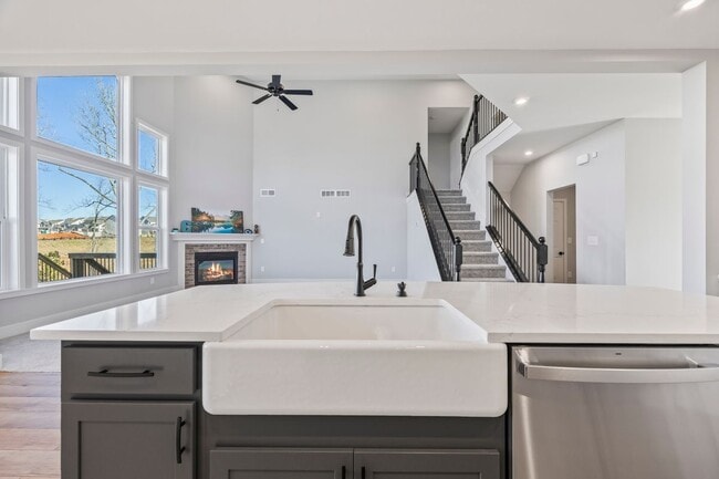 Photo - 72 Clear Lk Pkwy