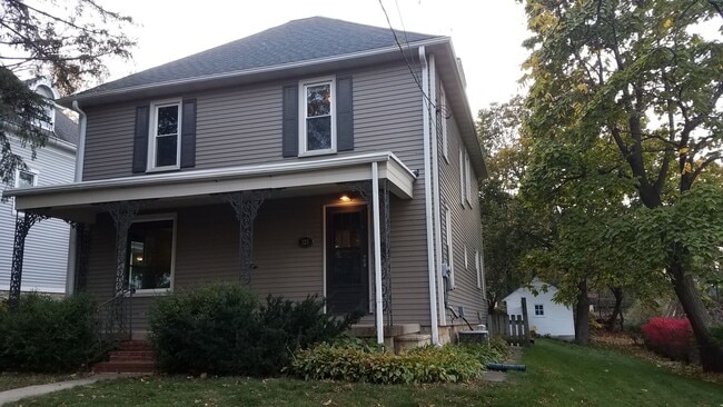 Photo - Walking Distance to St. Mary's Hospital and Downtown Rochester