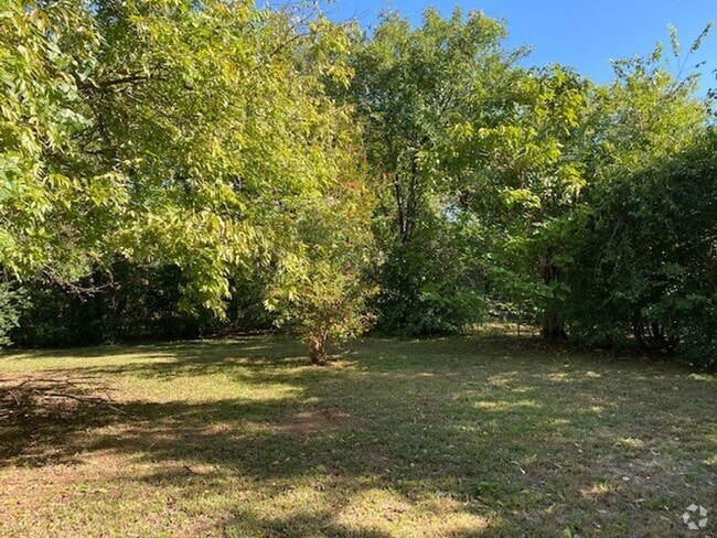 Building Photo - 2/1 in South Denison with Carport and Fenc... Rental