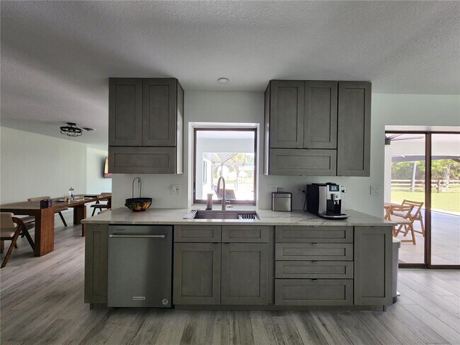 Photo - 900 Crestwood Rd House