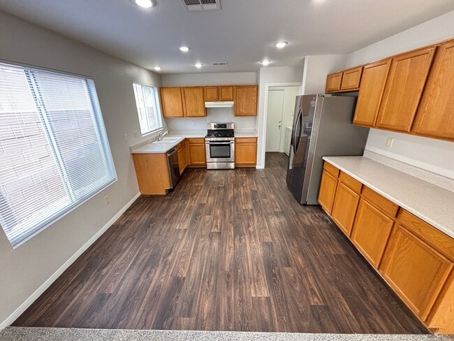 Photo - Beautiful 4Bed/3Bath/2Car residence located in Summerlin near Town Center Drive