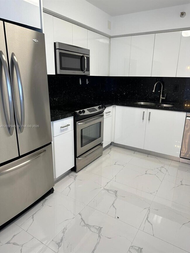 3530 Mystic Pointe Dr Unit 3208