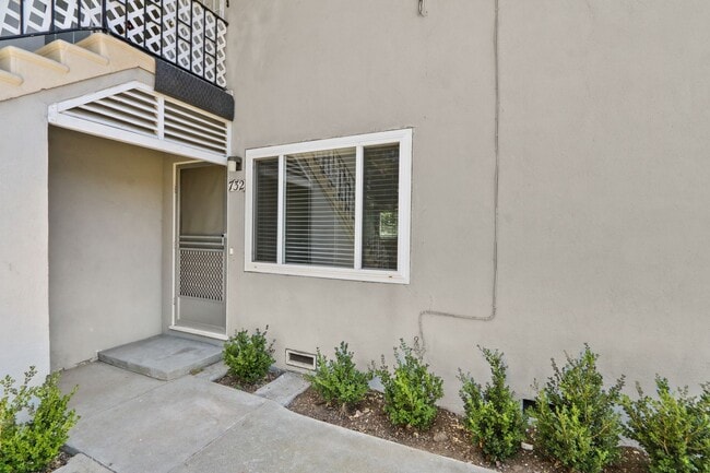 Photo - 732 N Euclid St Unit 732 N Euclid Street