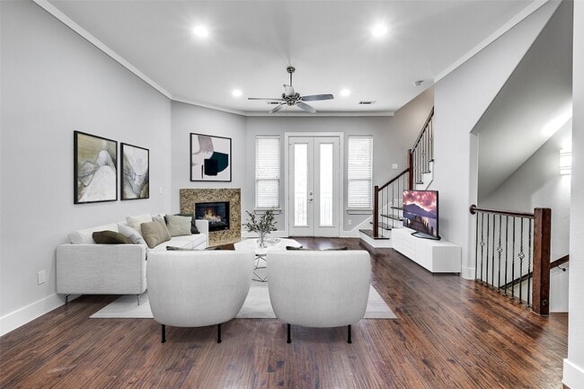 Photo - 4323 Dickason Ave