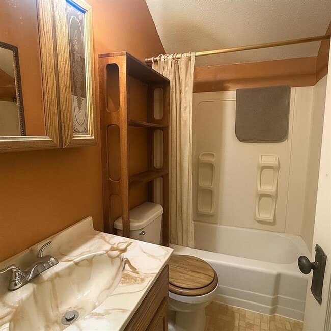 Photo - 3 Bedroom 1 Bathroom