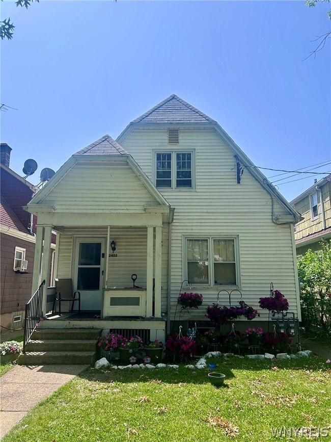 Building Photo - 2405 Grand Ave