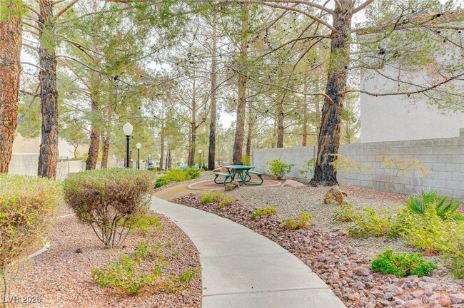 Photo - 8824 Cornwall Glen Ave