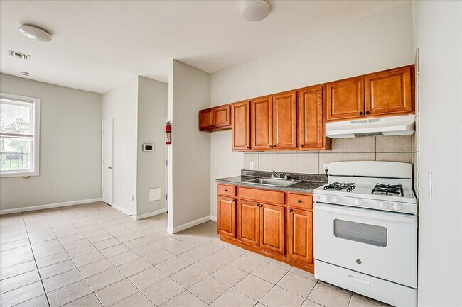 Photo - 424 Division St