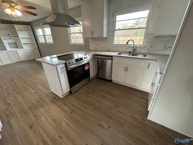 Photo - 11209 Maplecrest Dr SE