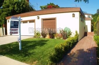 Photo - 418 N Bowling Green Way