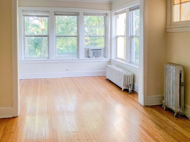 Photo - 5057 N Damen Ave Unit 1W