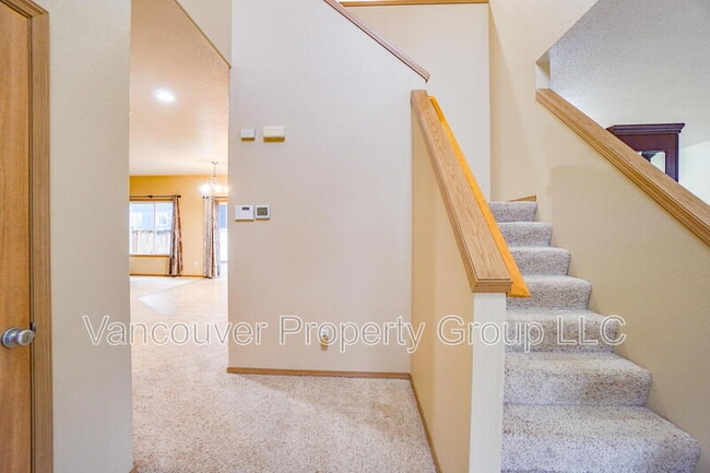 Photo - 2420 NE 165th Ave