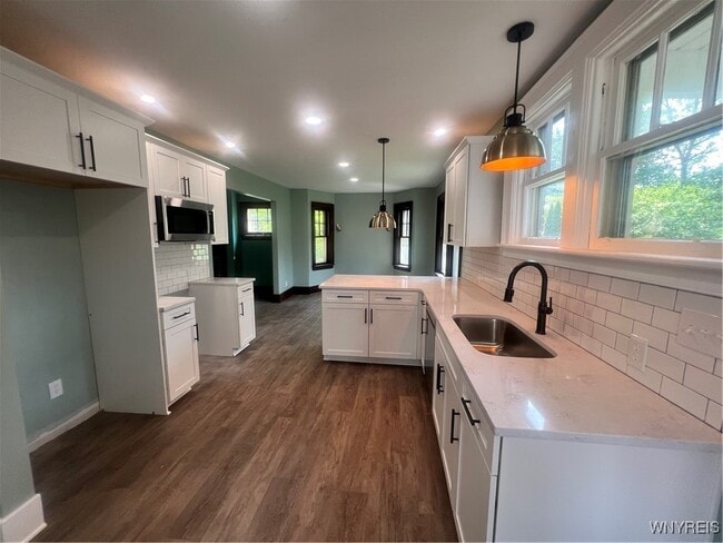 Photo - 909 James Ave