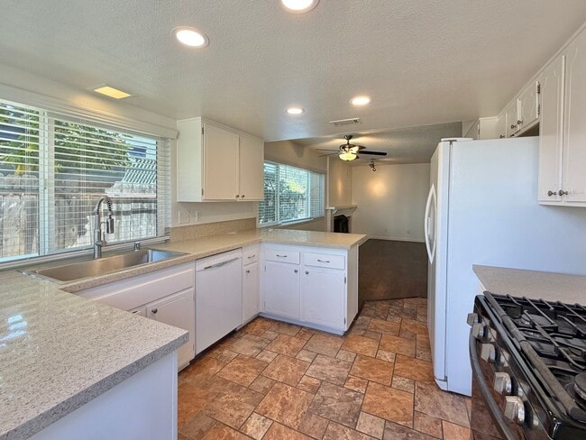 Photo - 3 Bed 2 Bath Corner Lot House in La Mesa!