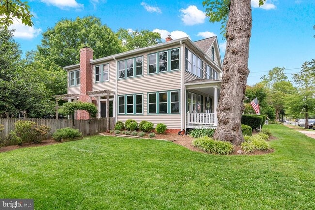 Photo - 205 S Hanson St