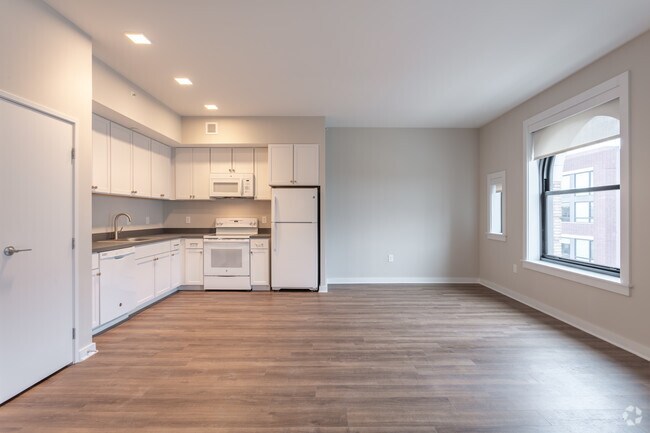 Photo - 1400 W 25th St