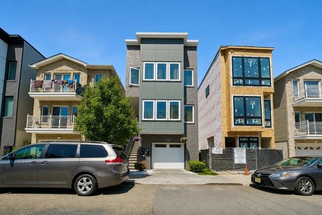 Building Photo - 126 South St Unit 2