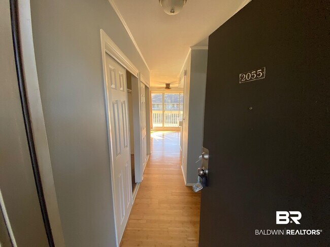 Photo - 2055 Sea Cliff Dr N