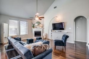 Photo - 1316 Torrington Ln