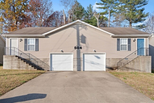 Building Photo - 504 Luxury Dr Unit 504-B Luxury Drive