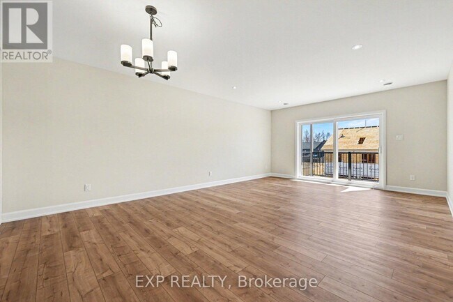 Photo - 448 Falcon Ln