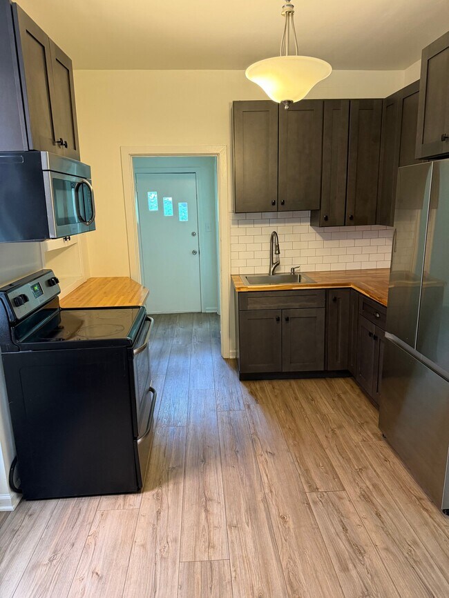 Photo - 836 Collins St Unidad 1