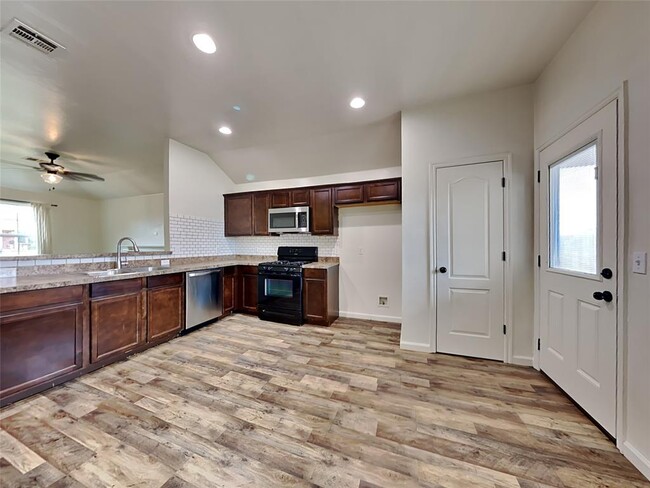 Photo - 2816 Sun Berry Way