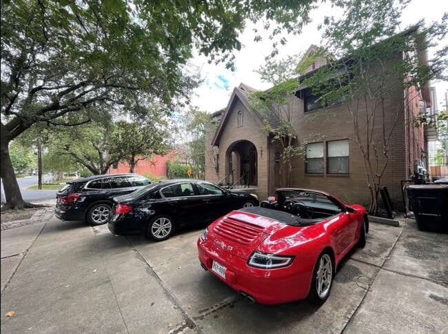 Photo - 1901 Brun St Unit D