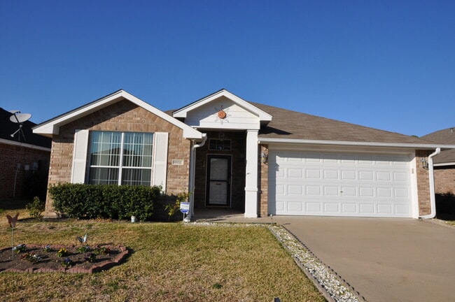 Building Photo - Custom Built Home in Flint!