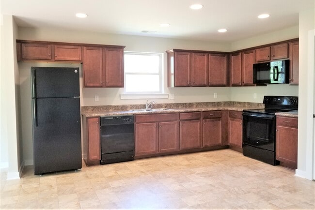 Photo - Home for Rent in Lincoln! Available to view with 48 hour notice!