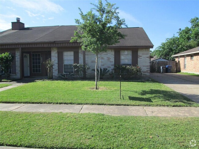 Building Photo - 19311 Hollowlog Dr Rental