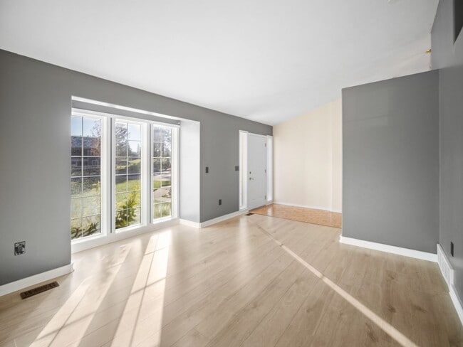Photo - Spacious Home with Fenced Yard & Garage – ...