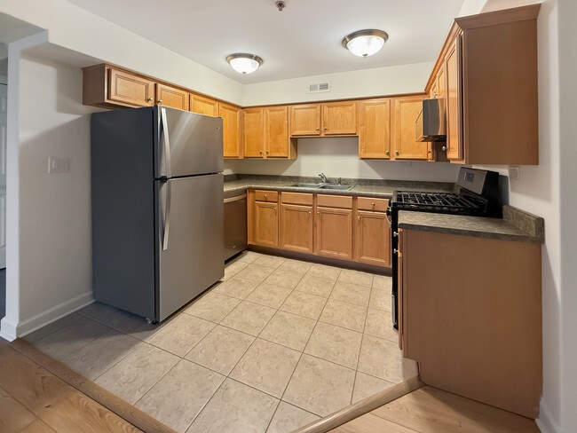 Photo - 206 W Main St