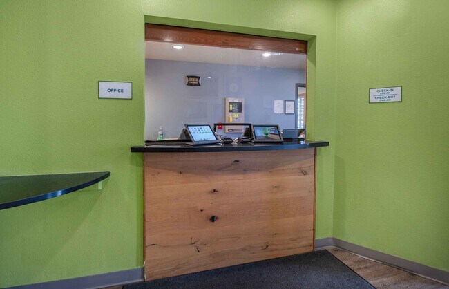 Furnished Studio-Dayton - Miamisburg
