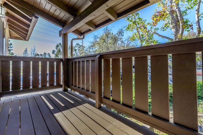 Country Hills Apartment Homes